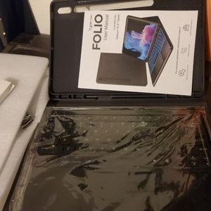 Keyboard and case for galaxy tablet